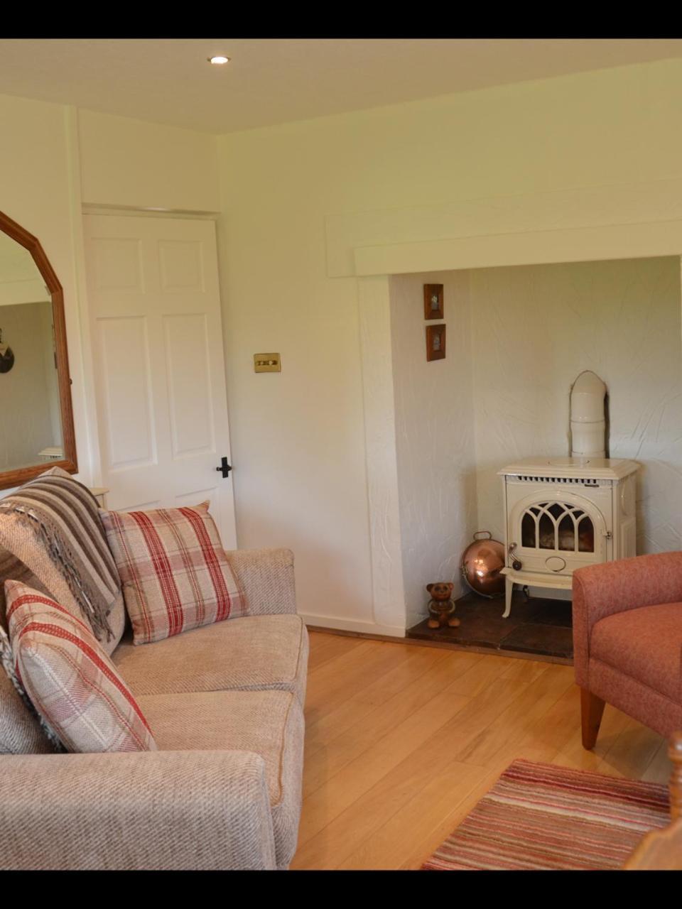 Snowdrop Cottage @ Ty-Llwyd Treffynnon エクステリア 写真